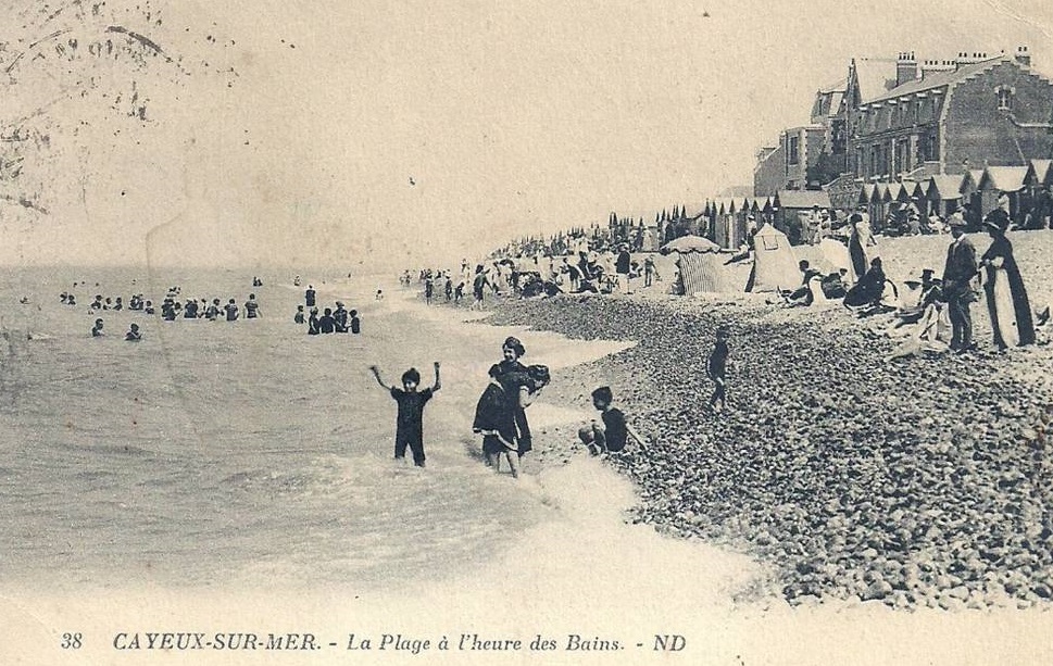 CAYEUX-SUR-MER : La Plage � l'heure des Bains
