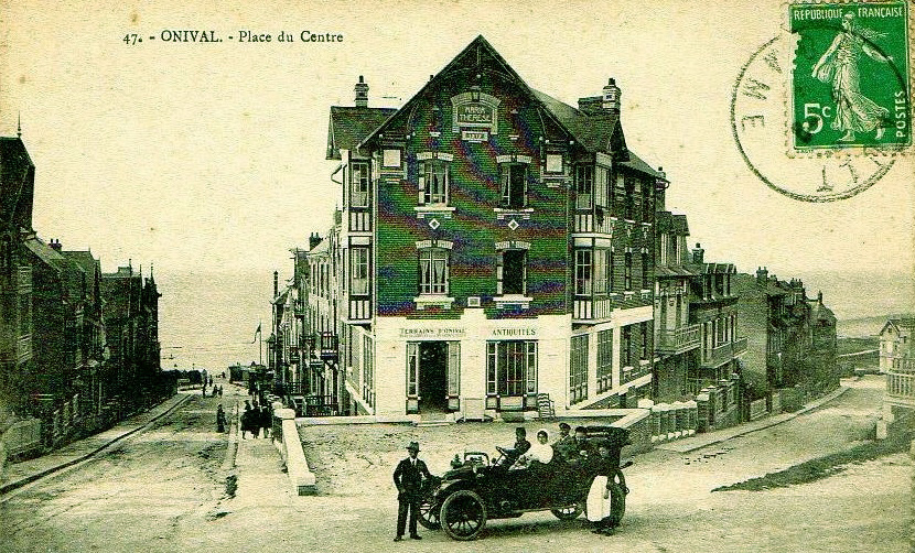 AULT : Onival - Place du Centre