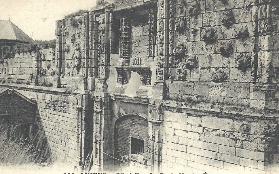 AMIENS : La citadelle - La porte Montre Ecu