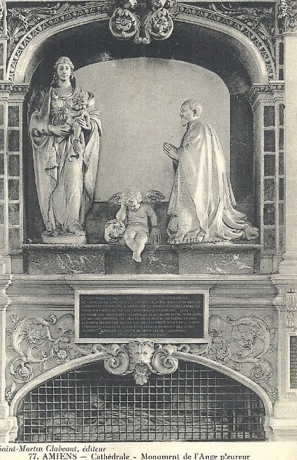 AMIENS : La Cath�drale  -  Monument de l'ange pleureur