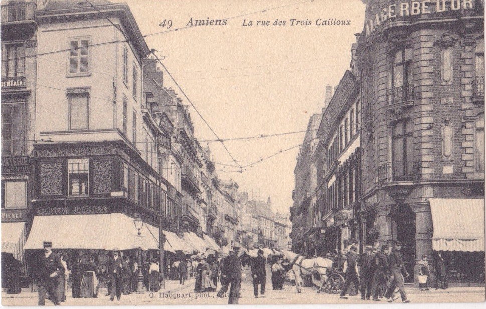 AMIENS : Rue des Trois Cailloux