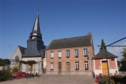 La Mairie et l\'Église Saint-Martin<br>Ambrumesnil