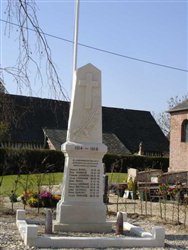 Le monument aux morts<br>Amfreville-les-Champs	 