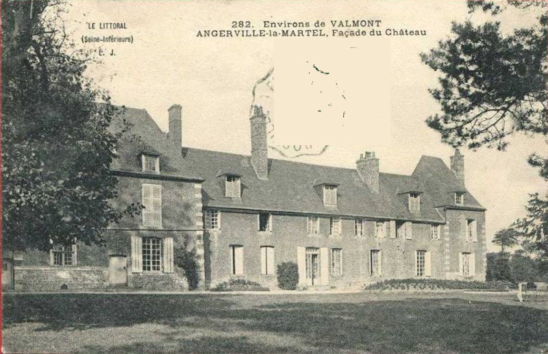 angerville-martel-facade-chateau