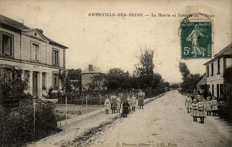 Anneville-sur-Seine - Mairie - Entre du Village