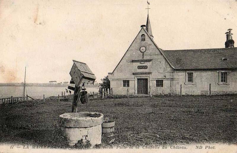 Le Vieux Puits et la Chapelle du Château<br>(La Mailleraye-sur-Seine)