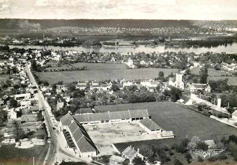 Vue aérienne<br>(La Mailleraye-sur-Seine)