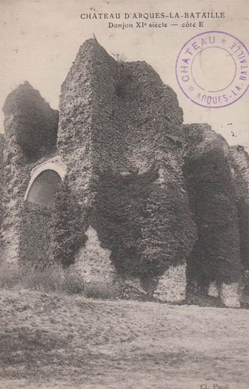 Le Donjon du XIe, ct Est