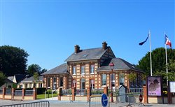 La mairie d\'Auberville-la-Renault<br>Auberville-la-Renault