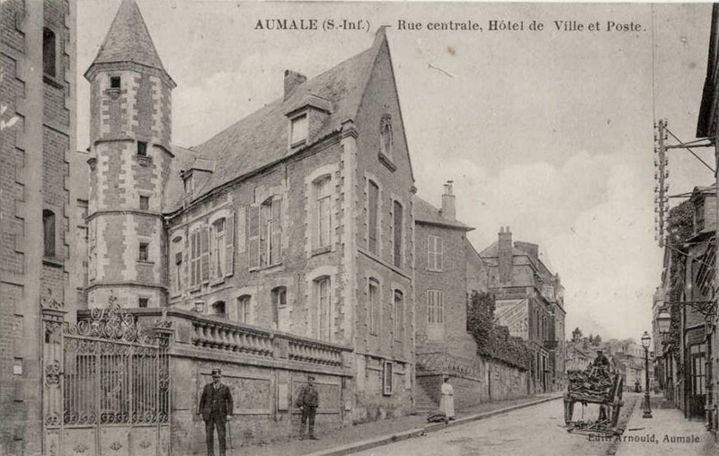 Rue Centrale - Htel de Ville - Poste