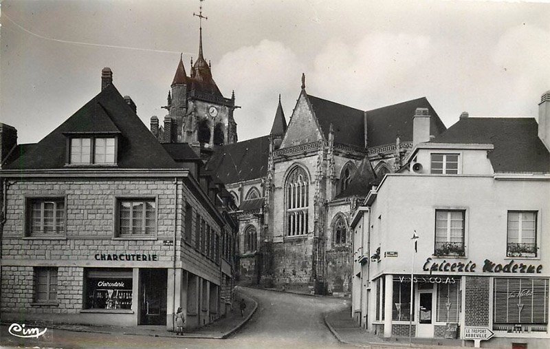 aumale-place-marechal-leclerc