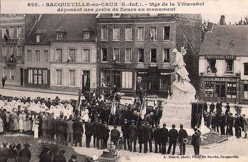 bacqueville-ceremonie-monument-morts