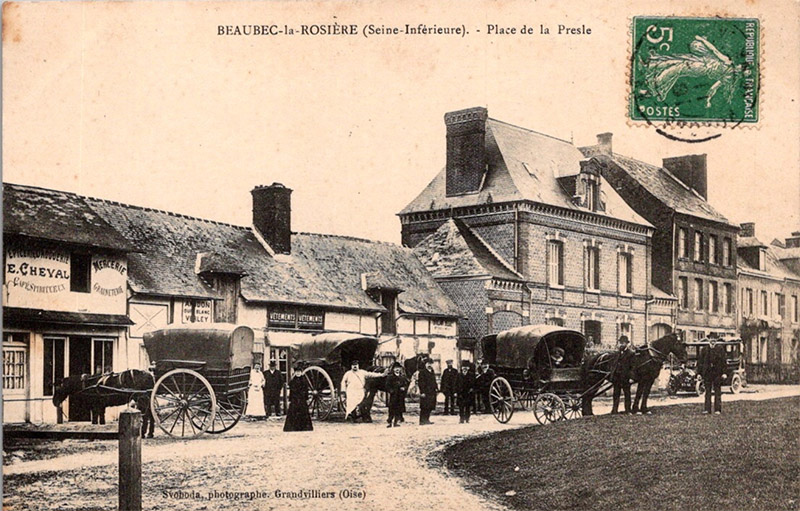 beaubec-la-rosiere-place-presle2