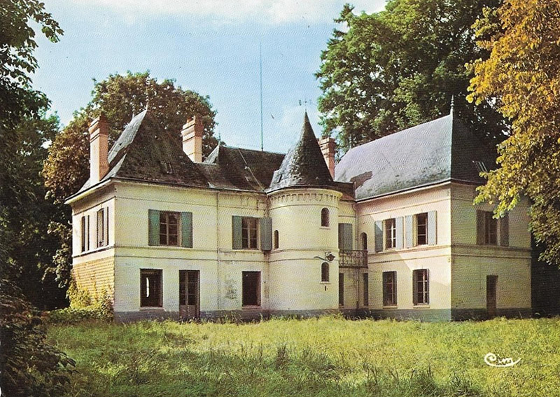 beauvoir-en-lyons-chateau