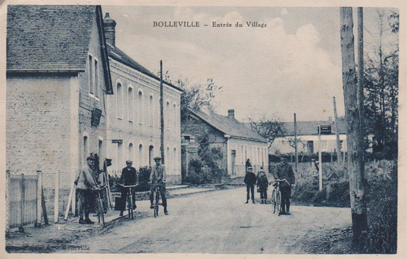 bolleville-entree-village
