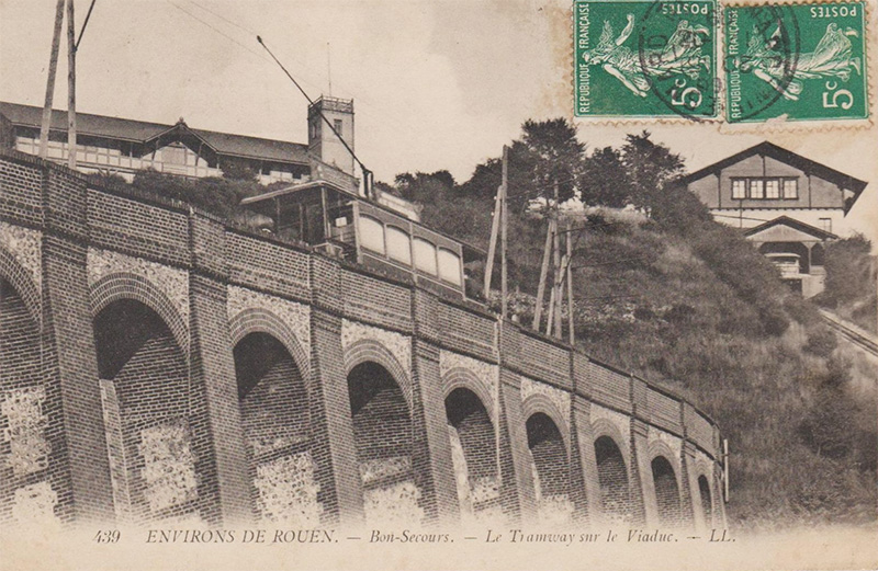 Le Tramway sur le Viaduc