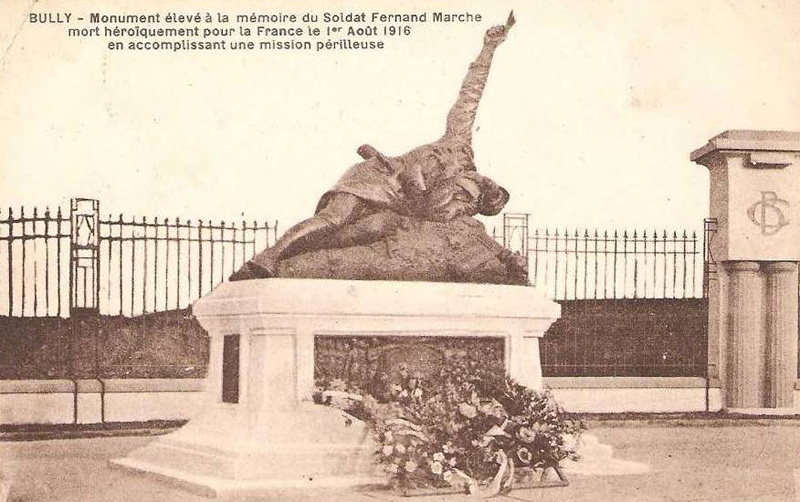 bully-monument-soldat-marche