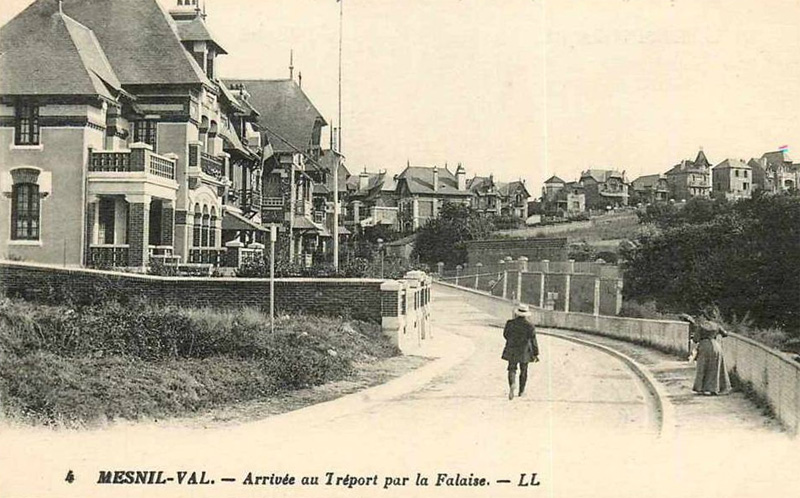 Mesnil-Val - Arriv�e au Tr�port par la Falaise