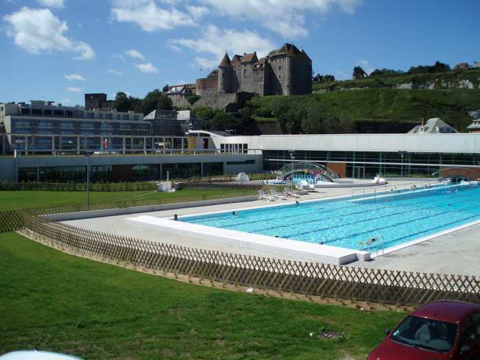 Chateau et complexe baln&eacute;aire<br> inaugur&eacute; en 2007