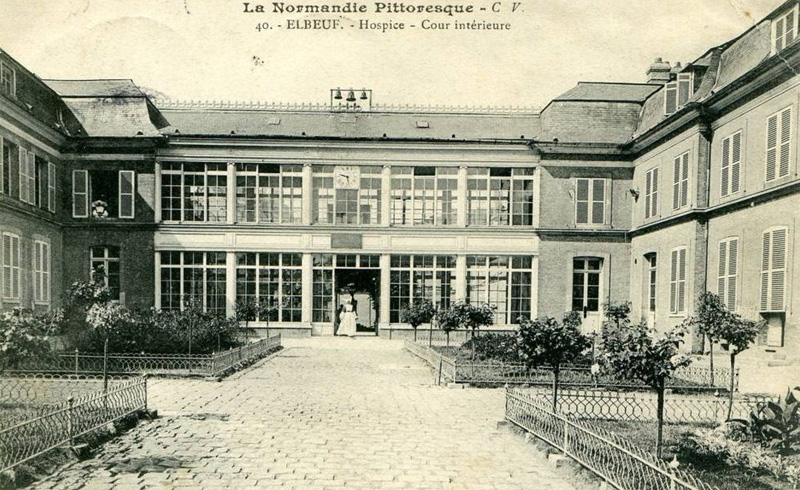 Hospice - Cour int�rieure