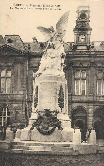 Place de l'H�tel de Ville<br>Le Monument aux morts pour la Patrie