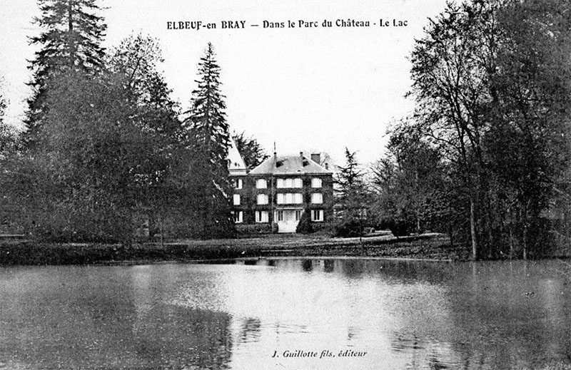 Dans le Parc du Château - Le Lac