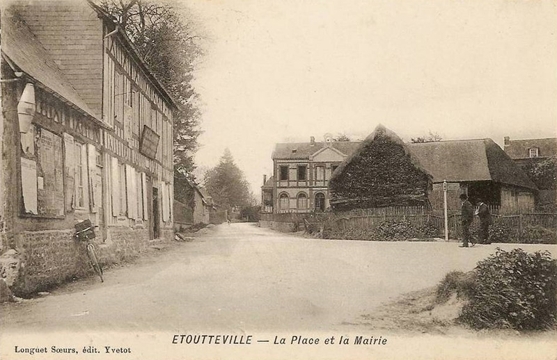 etoutteville-place-mairie