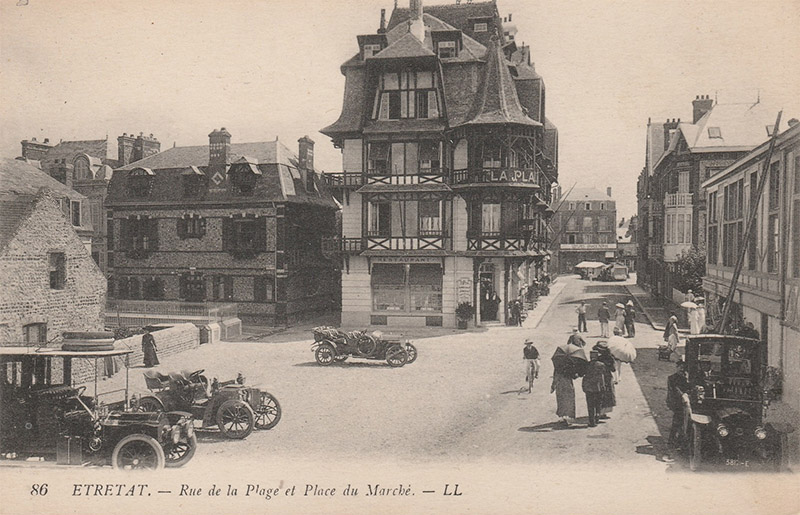 etretat-place-marche