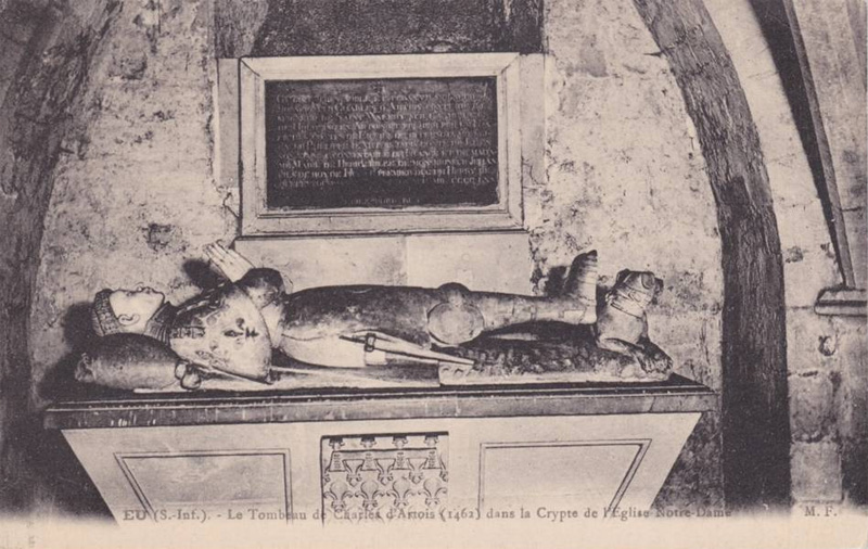 Le Tombeau de Charles d'Artois<br> dans la Crypte de l'�glise Notre-Dame
