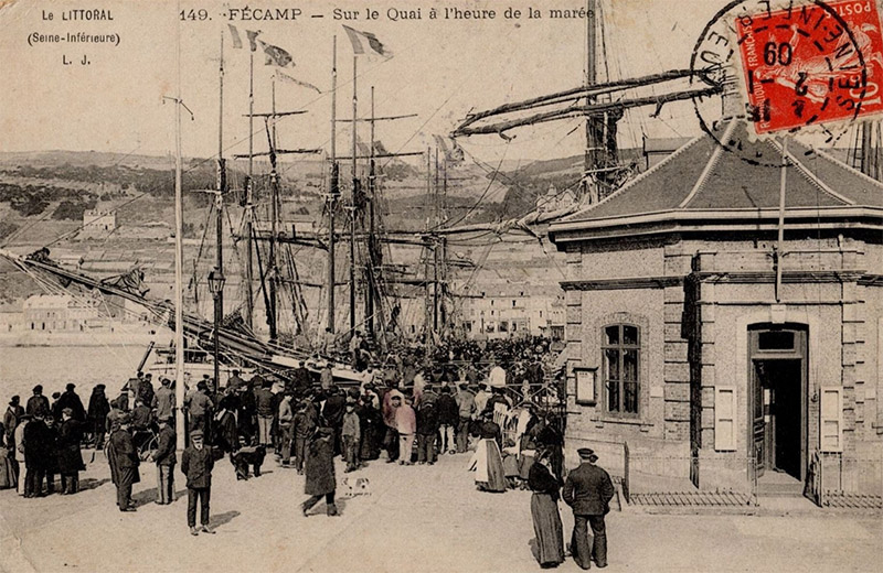 Sur le Quai � l'Heure de la Mar�e.