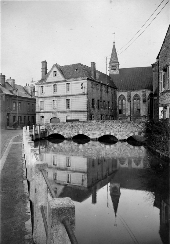 L'hpital-hospice et la chapelle en 1925