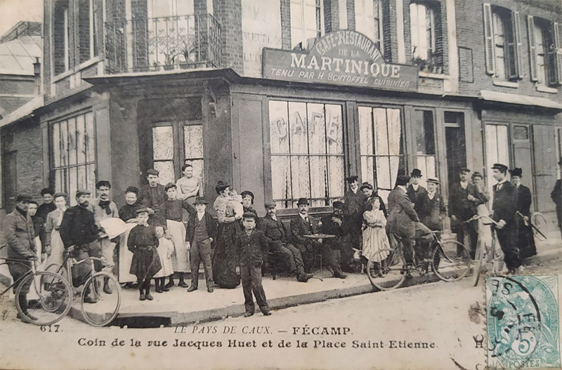 Coin de la rue Jacques Huet et de la Place Saint-�tienne