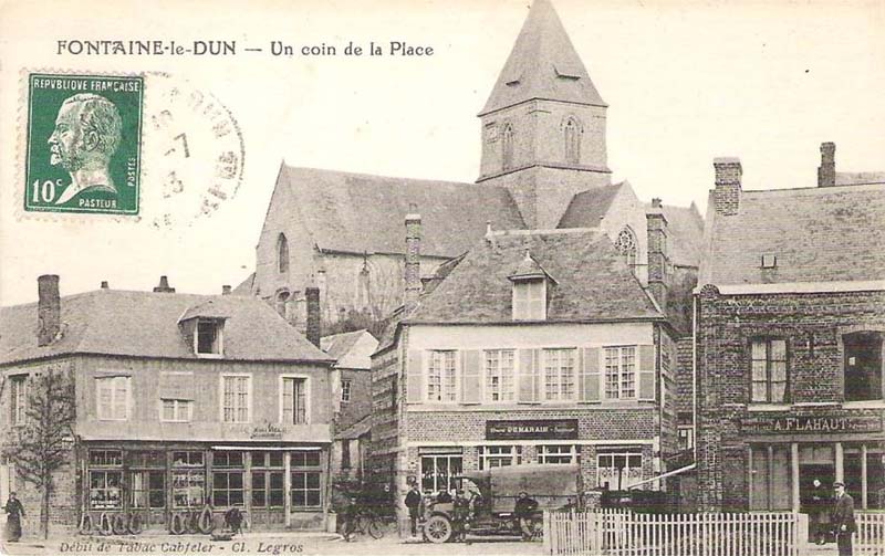 fontaine-le-dun-place