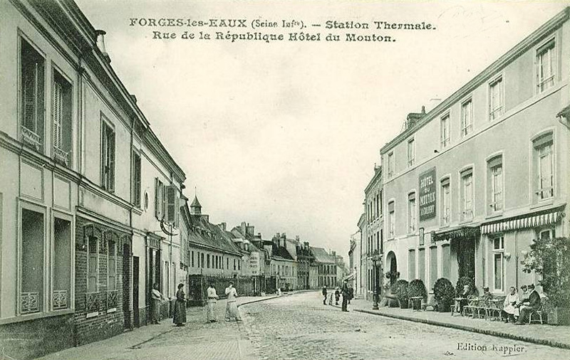 Rue de la R�publique et H�tel du Mouton