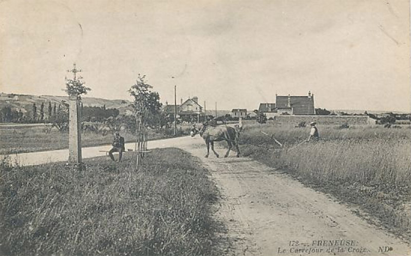 freneuse-carrefour-croix