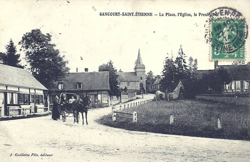 La Place - L'�glise - Le Presbyt�re