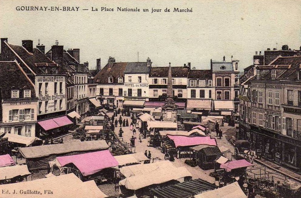 La Place Nationale, un Jour de Marché