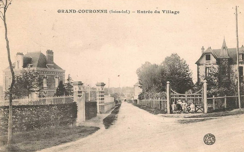grand-couronne-entree-village