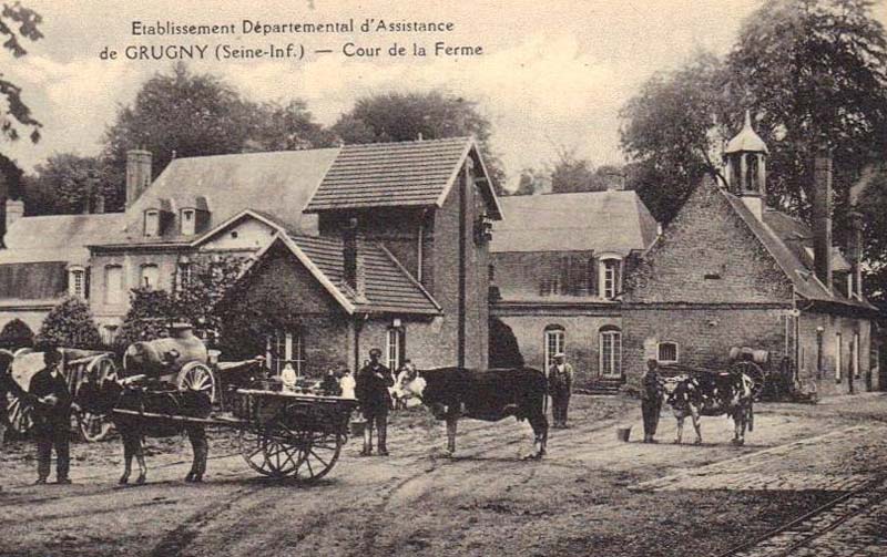 Asile D�partemental - Cour de la Ferme