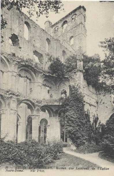 Ruines des latéraux de l