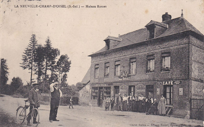 neuville-champ-oisel-place-cafe-epicerie