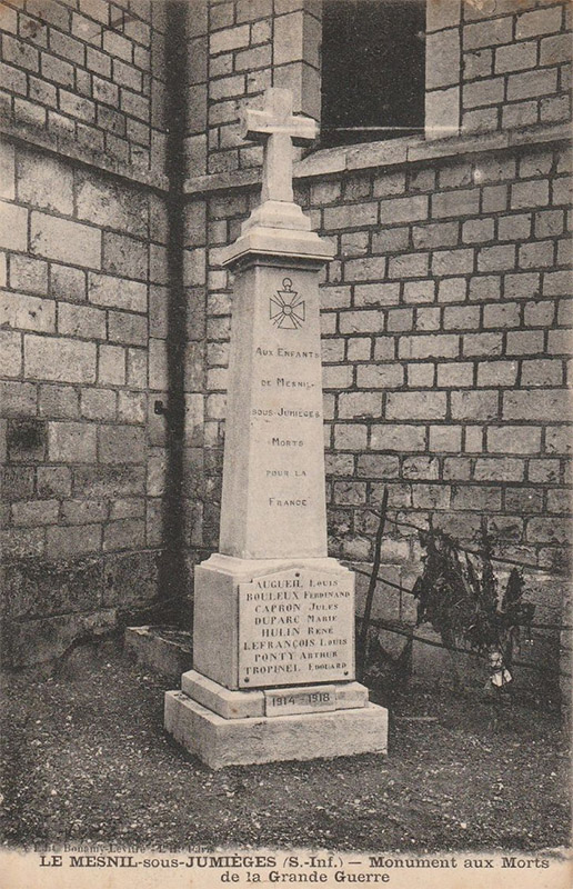 Le Monument aux Morts