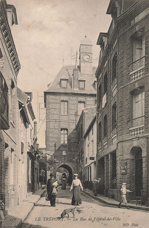 treport-rue-hotel-ville