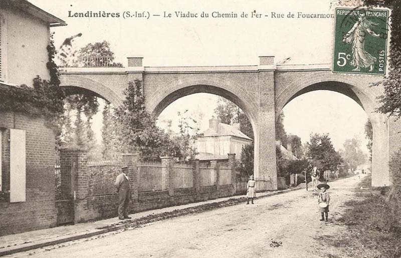 Le Viaduc du Chemin de Fer - Rue de Foucarmont