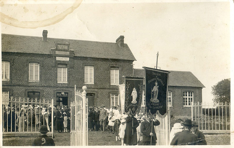 Mairie-�cole - Jour dr Procession