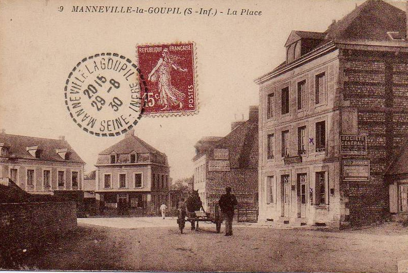 manneville-la-goupil-place2