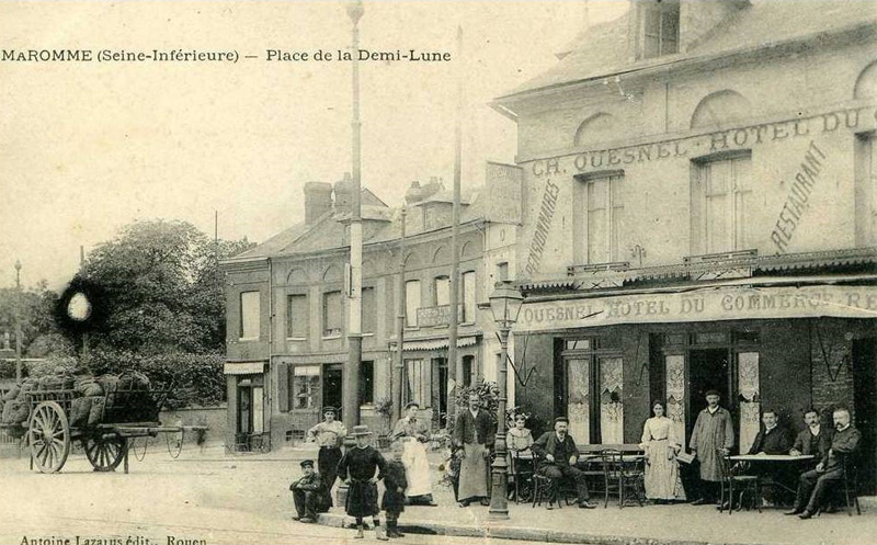 Place de la Demi-Lune