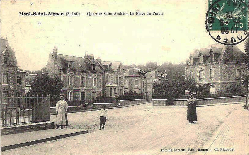 mont-st-aignan-place-parvis