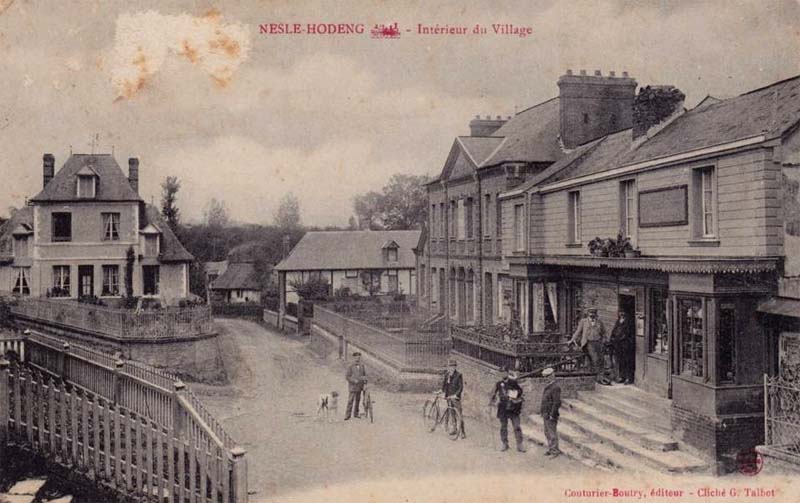nesle-hodeng-village