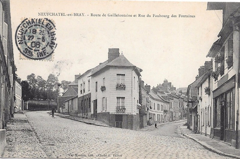 Route de Gaillefontaine et  rue du Faubourg des Fontaines